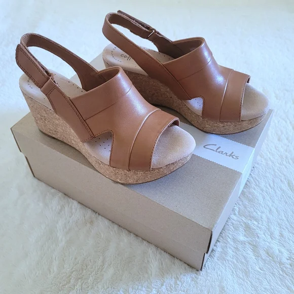 ✨️HP✨️ Clarks Annadel Ivory TAN Sandals - NIB - Picture 11 of 15